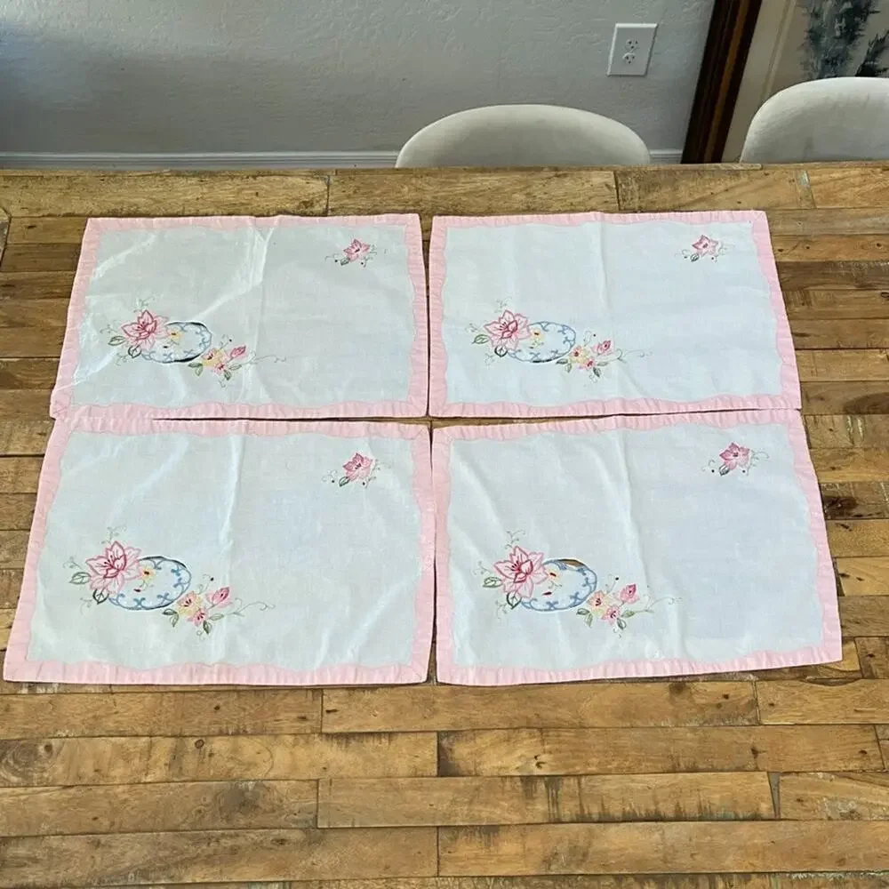 Vintage Floral Hand Embroidered Placemats Napkins Set Of 4 Pink Trim Border